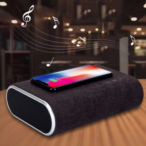 Altavoz con cargador inalámbrico