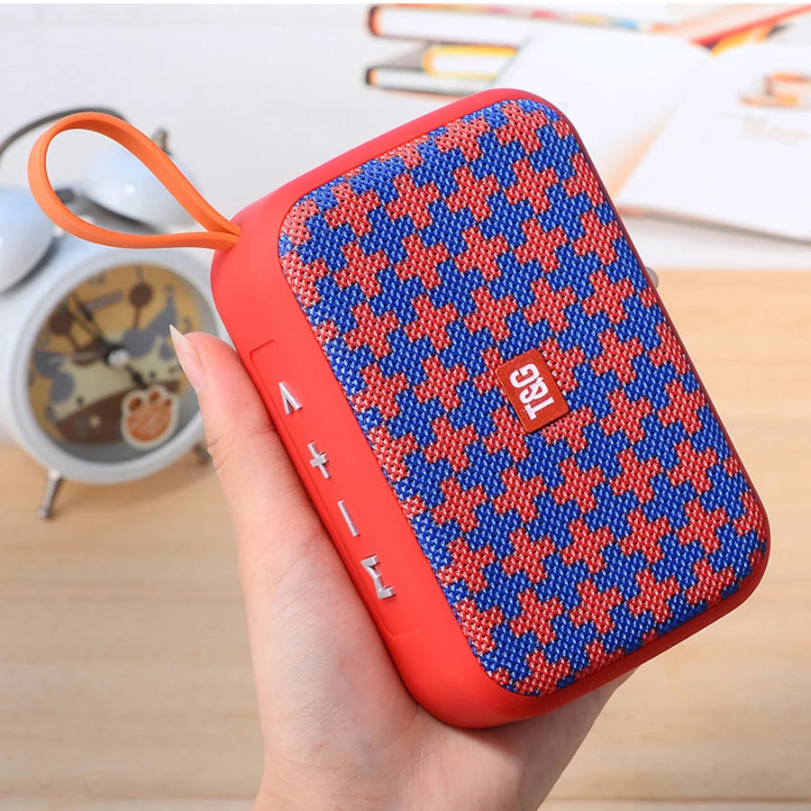 Altavoz inalámbrico Bluetooth portátil Mini Radio FM Impermeable Pequeño Subwoofer Caja de Sonido Música Woofer Computadora PC AUX Caixa De Som